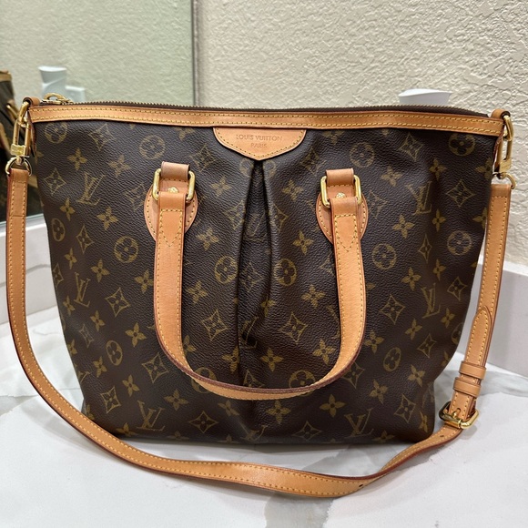 🔥Authentic Louis Vuitton PM Palermo🔥 - Picture 1 of 17